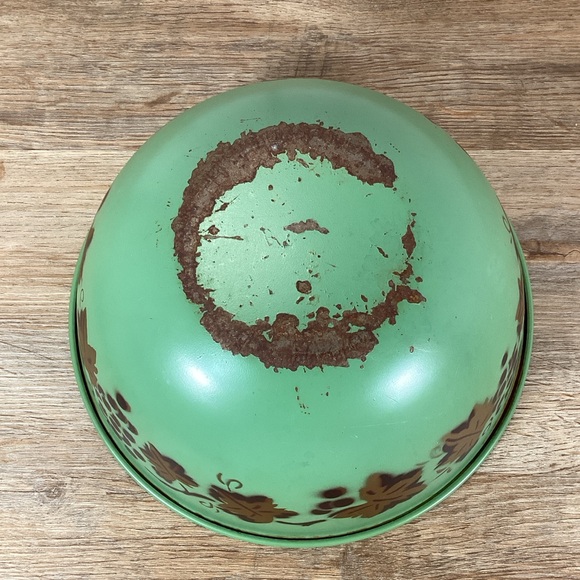 Vintage Green Metal Mixing Bowl 10” - Picture 7 of 11